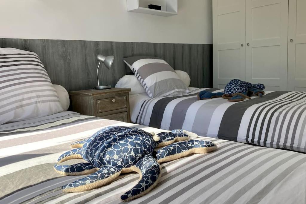La Baie Latitude, Gite Proche Mer Avec Jardin 르크로토이 외부 사진