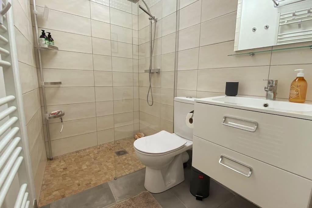 La Baie Latitude, Gite Proche Mer Avec Jardin 르크로토이 외부 사진